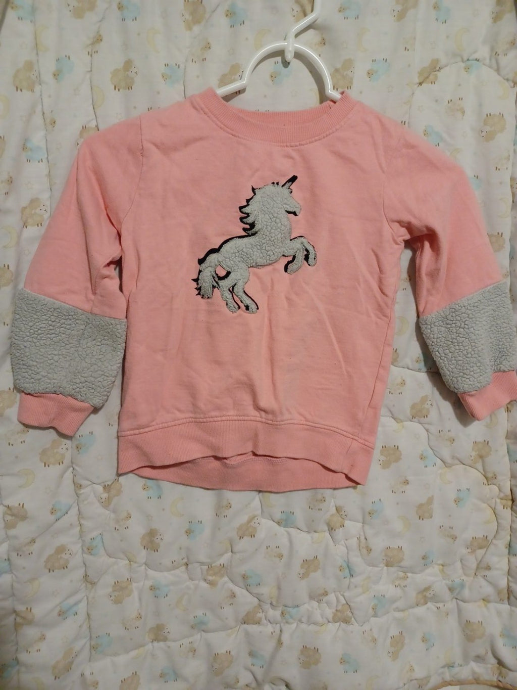 Limited Too girls pink unicorn sweatshirt size 4T front view