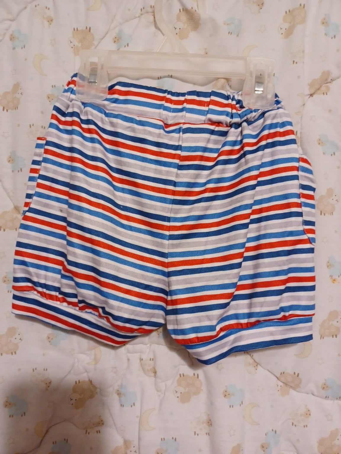 Pete + Lucy ocean print shorts back view